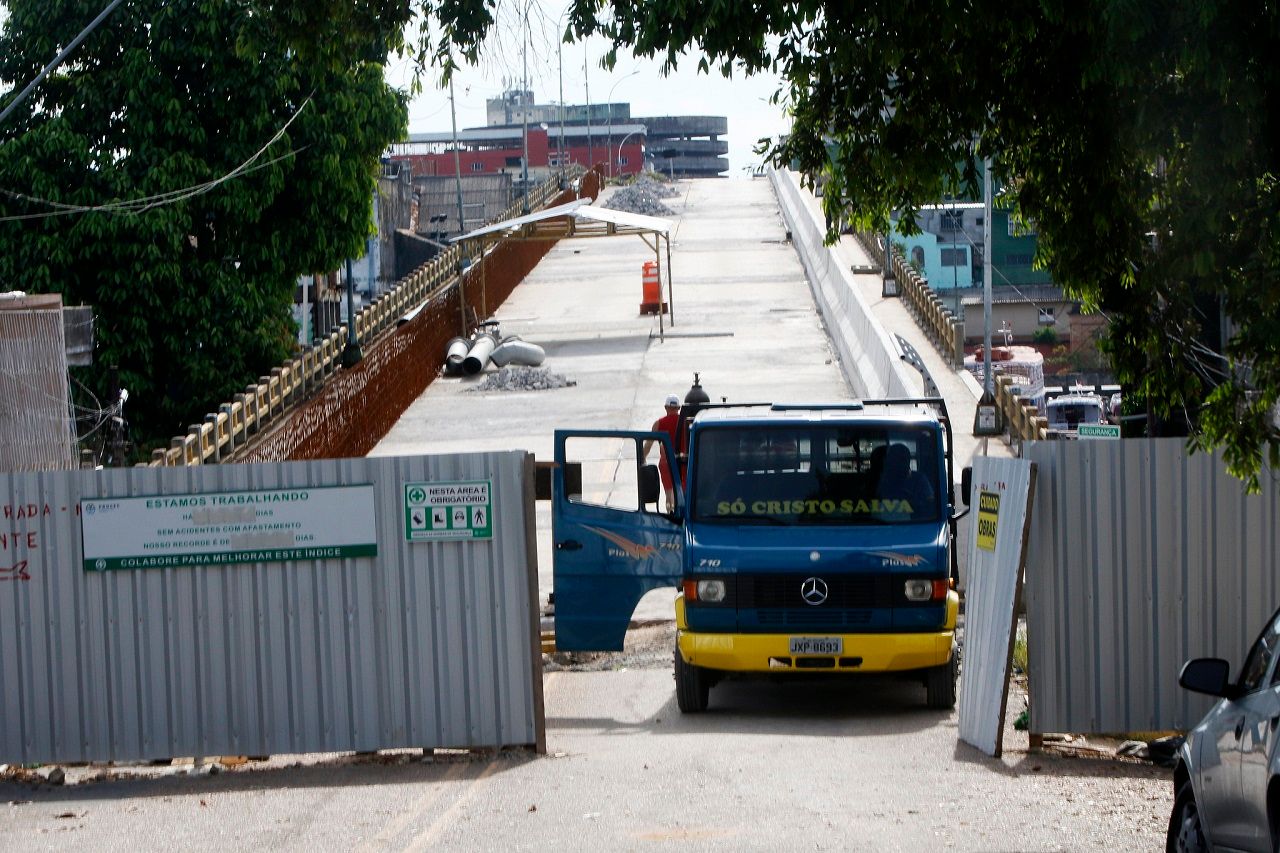 Revitalização na ponte do Educandos é retomada