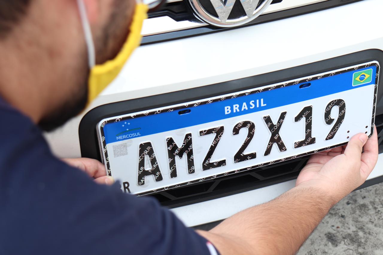 Veículo de outro estado que não fizer a transferência de UF será apreendido no AM