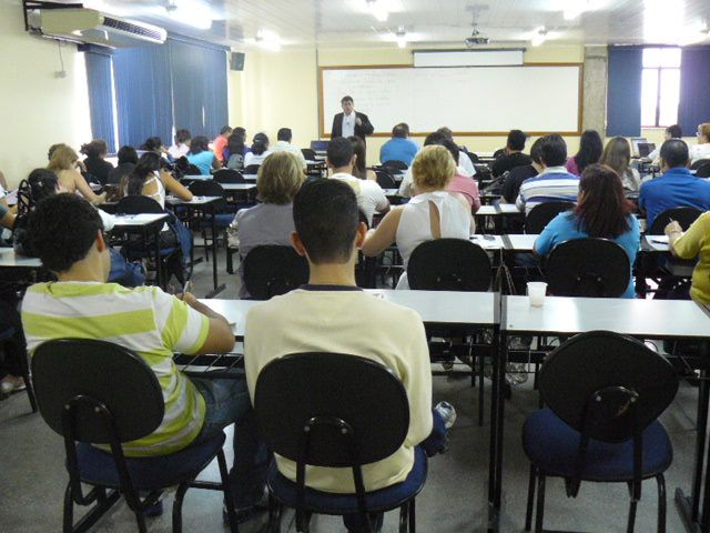 Centro de ensino oferece Mestrado em Ciência Jurídica com dupla certificação