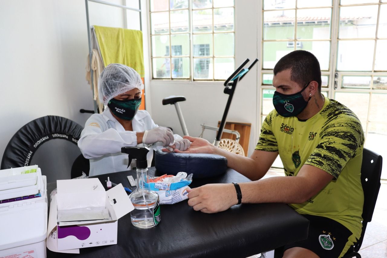 Jogadores do Manaus fazem teste de coronavírus