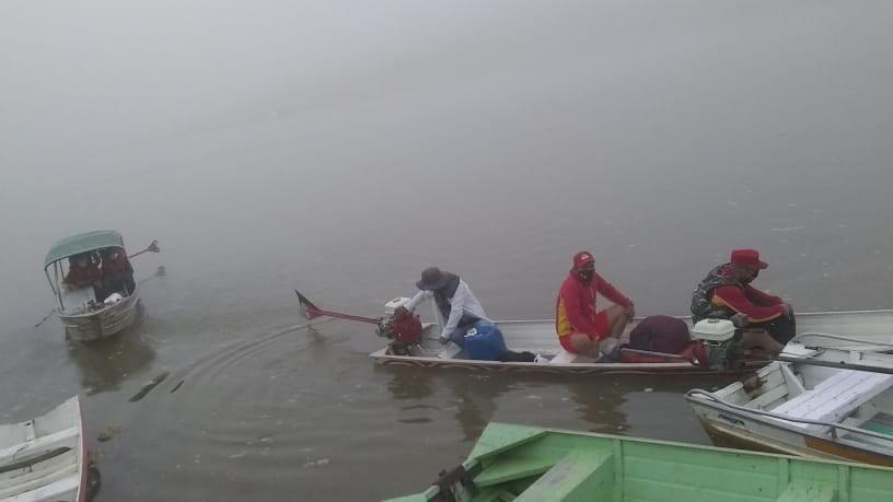 Bombeiros iniciam buscas por policiais desaparecidos em Envira