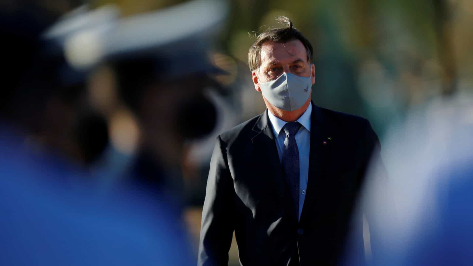 Governo Bolsonaro assina contratos sem licitação com empreiteira alvo da PF