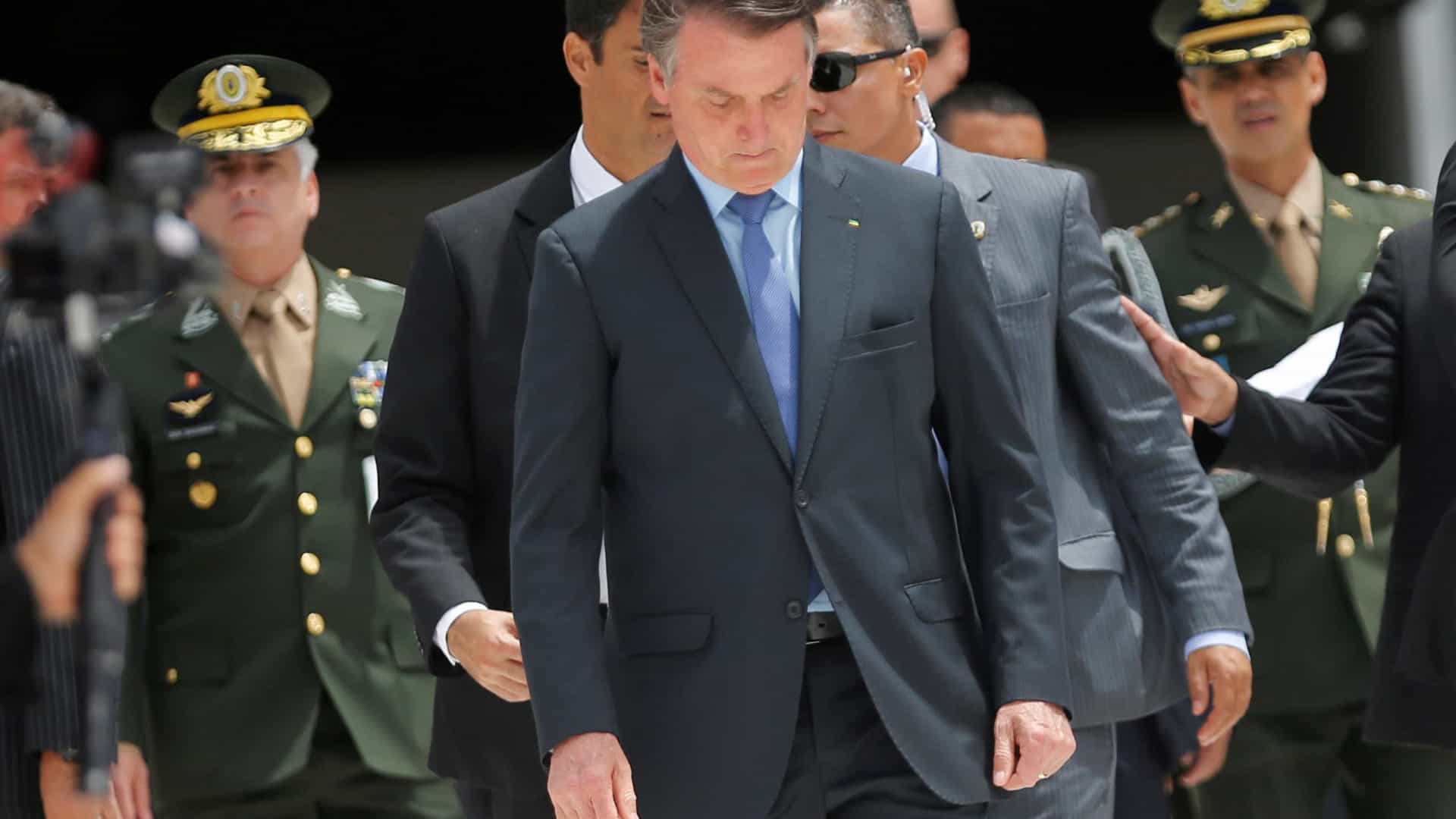 Dobra presença de militares em cargos civis