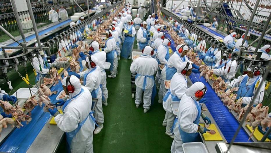 China detecta coronavírus em asa de frango importado do Brasil