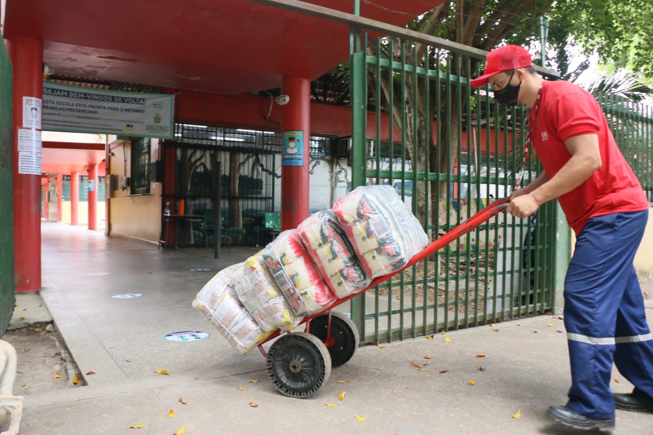 Escolas estaduais são abastecidas com 90 toneladas de merenda