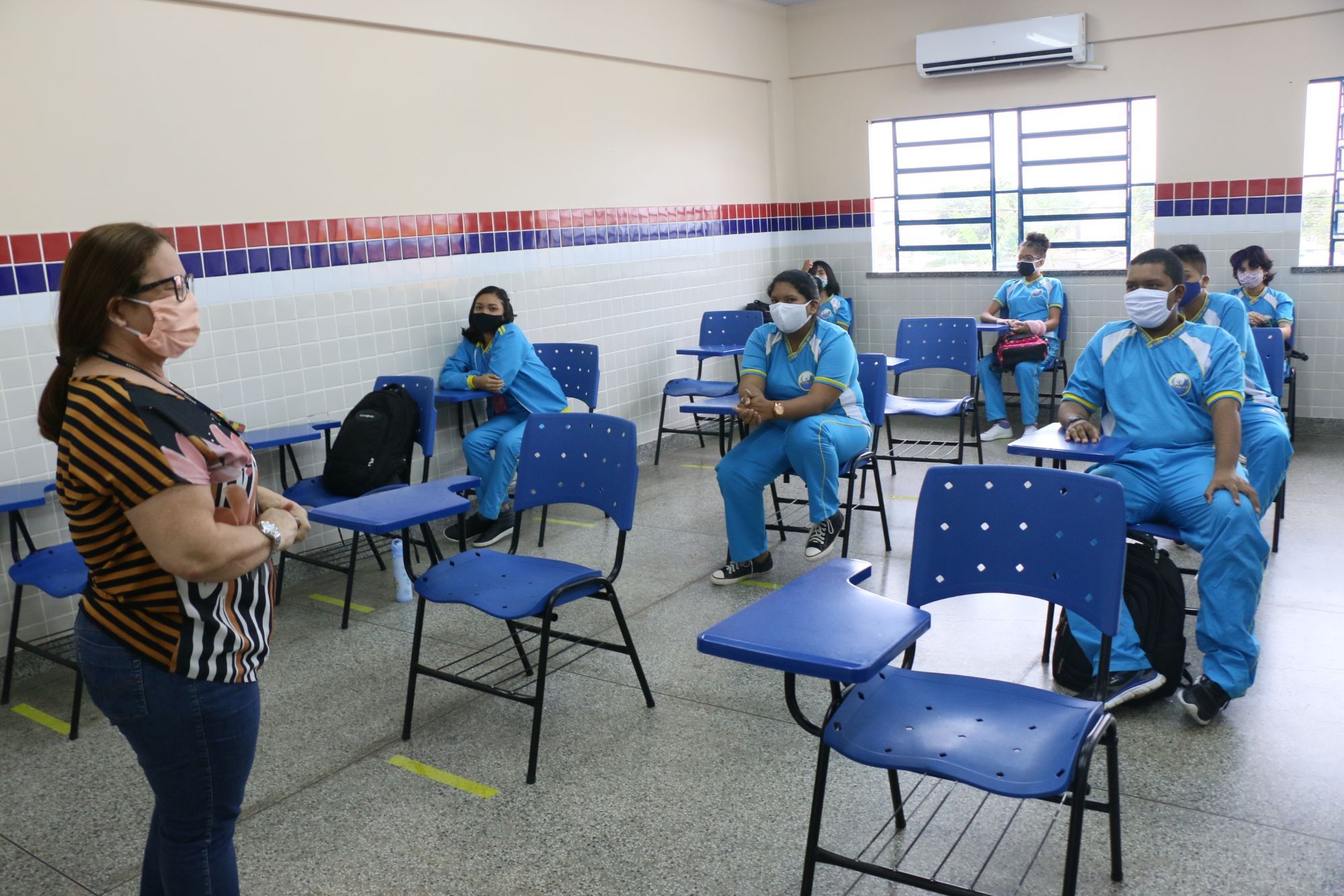 Aulas do ensino médio da rede pública seguem normalmente