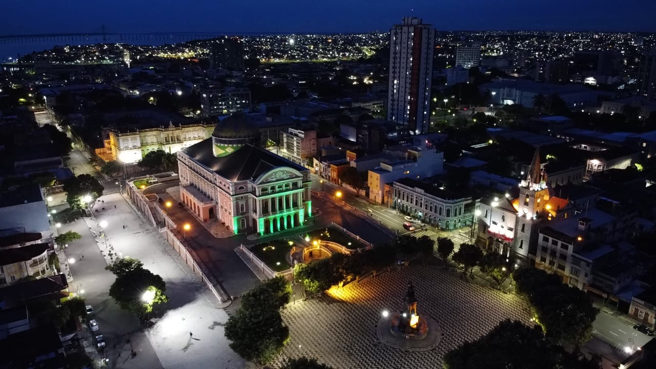 Teatro Amazonas abre para visitação turística noturna