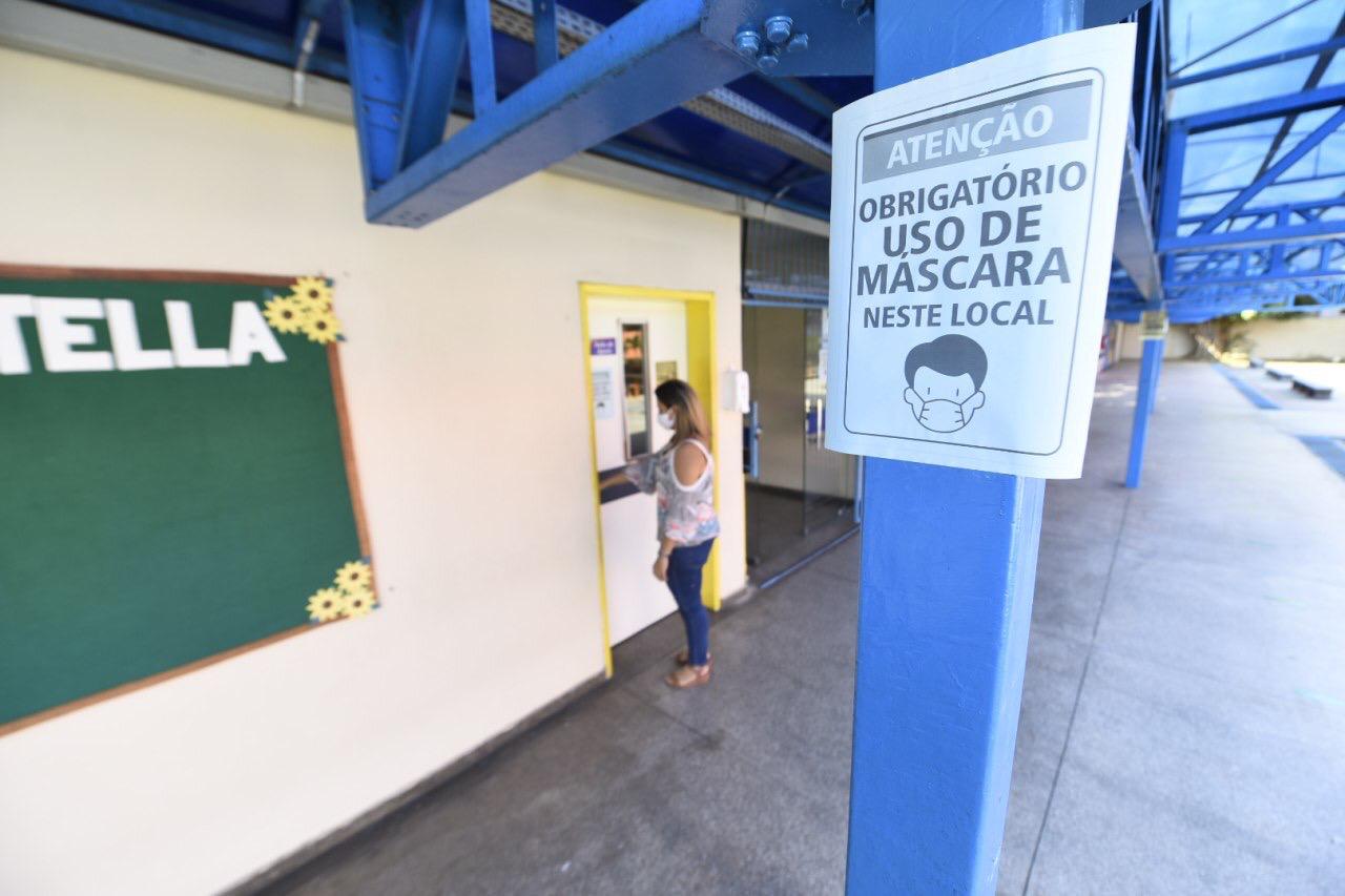 Em Manaus, 162 profissionais de educação testam positivo para coronavírus