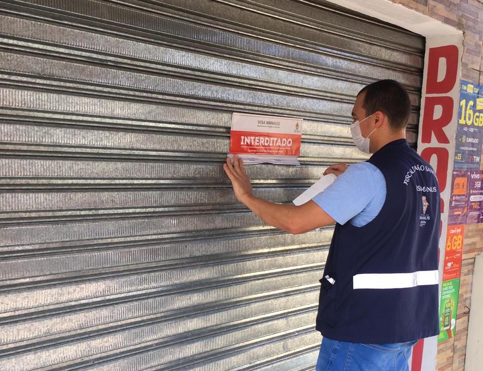 CRF-AM e Visa Manaus interditam farmácias clandestinas
