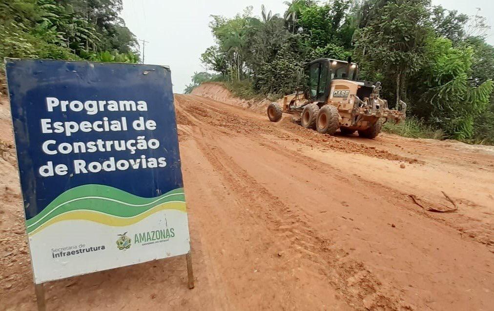 Governo constrói estrada para interligar sede de Coari à comunidade de Itapéua