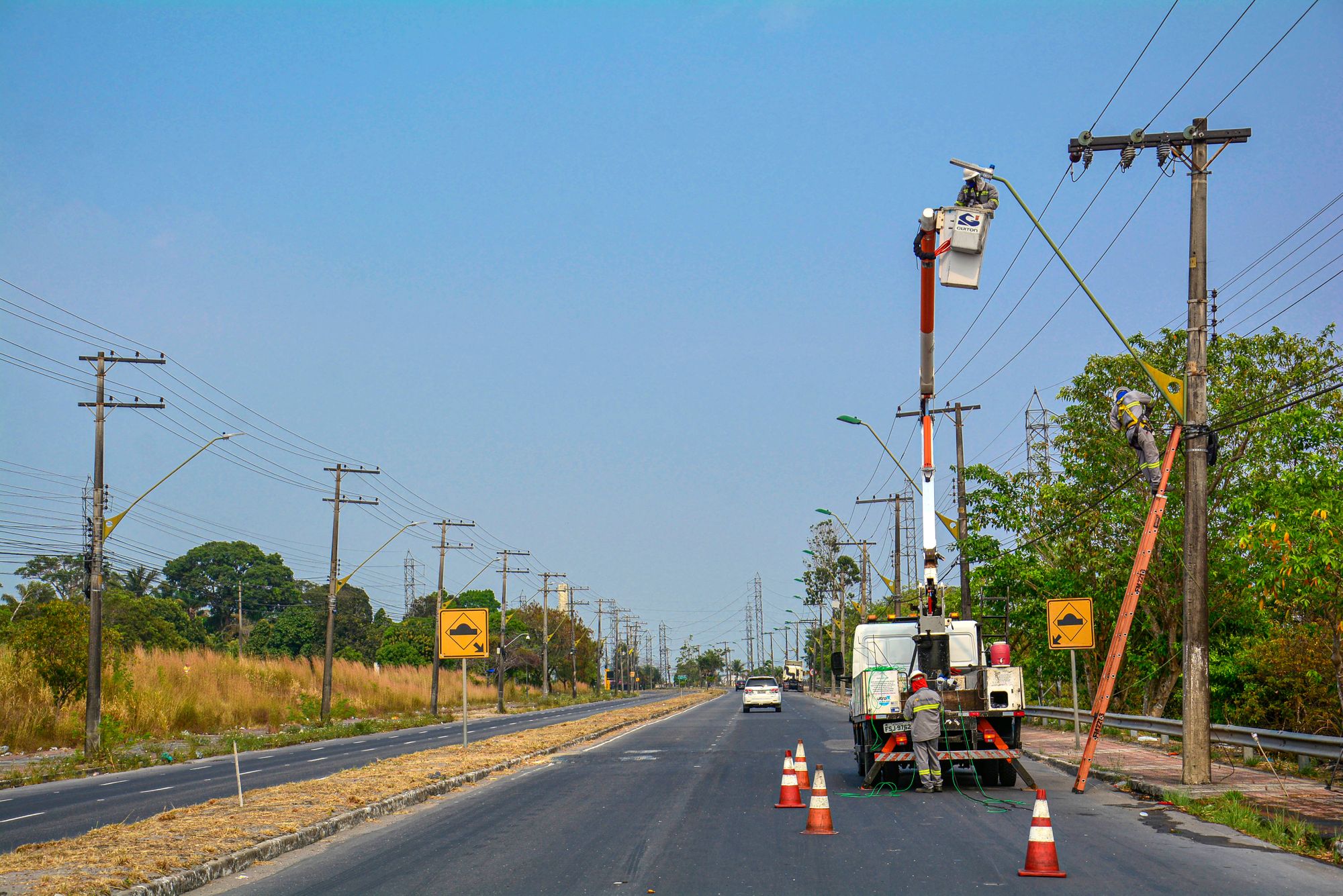 Instalação de lâmpadas a LED alcança 26 vias do Distrito Industrial