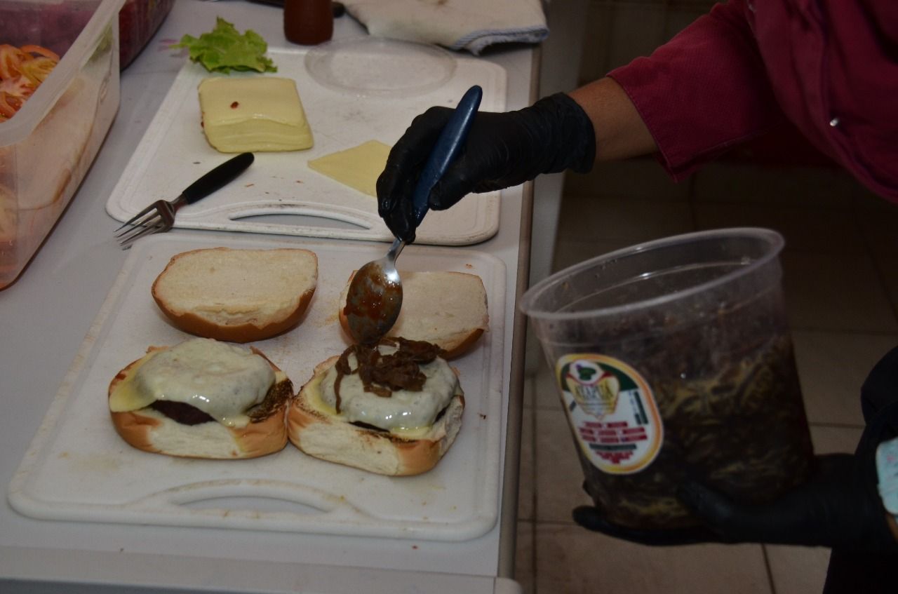 Mini festival de hambúrguer do Nacer ocorre neste sábado