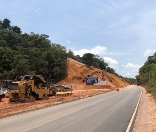 Governo avança com obras de recuperação nas Estradas de Itapiranga e Silves