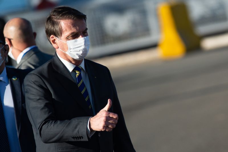Bolsonaro sugere que médico que não receita cloroquina seja trocado