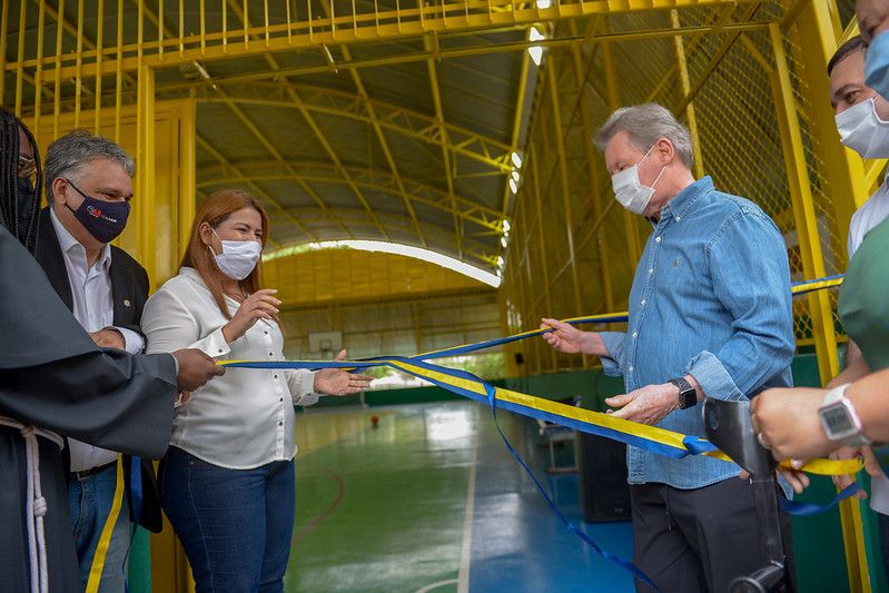 Arthur inaugura centro esportivo no Eldorado