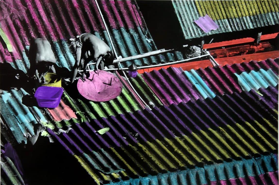 Exposição retrata centro de Manaus em fotos colorizadas à mão