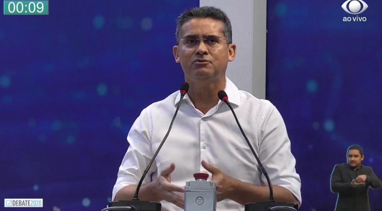 Em debate, David assume compromisso com a saúde básica e a ZFM