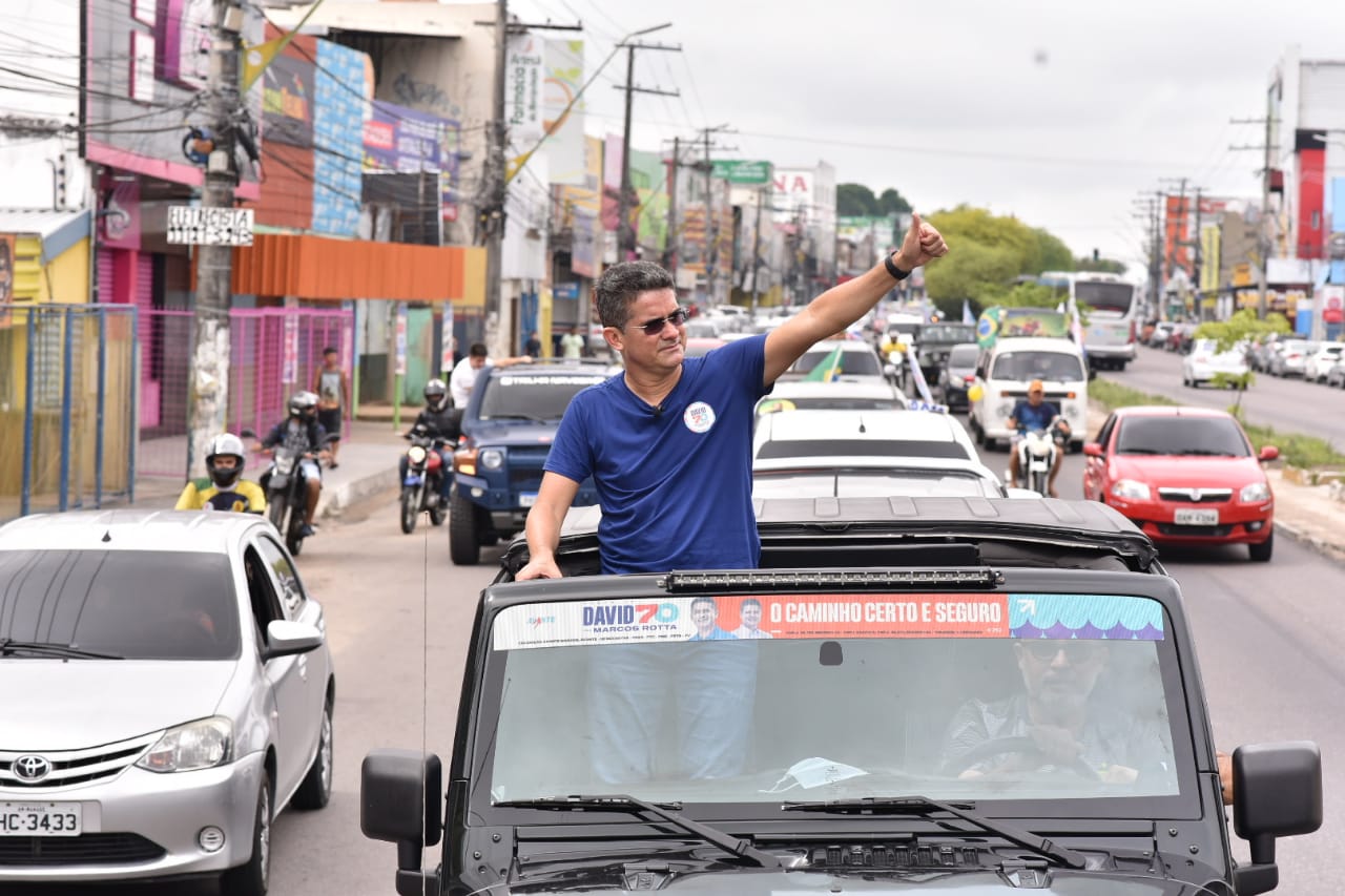 David reafirma compromissos com Manaus em carreata pelas zonas Leste e Norte