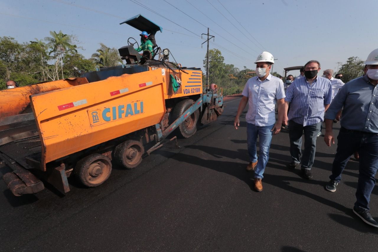 Wilson Lima inspeciona obras de duplicação da AM-070; 78% concluída