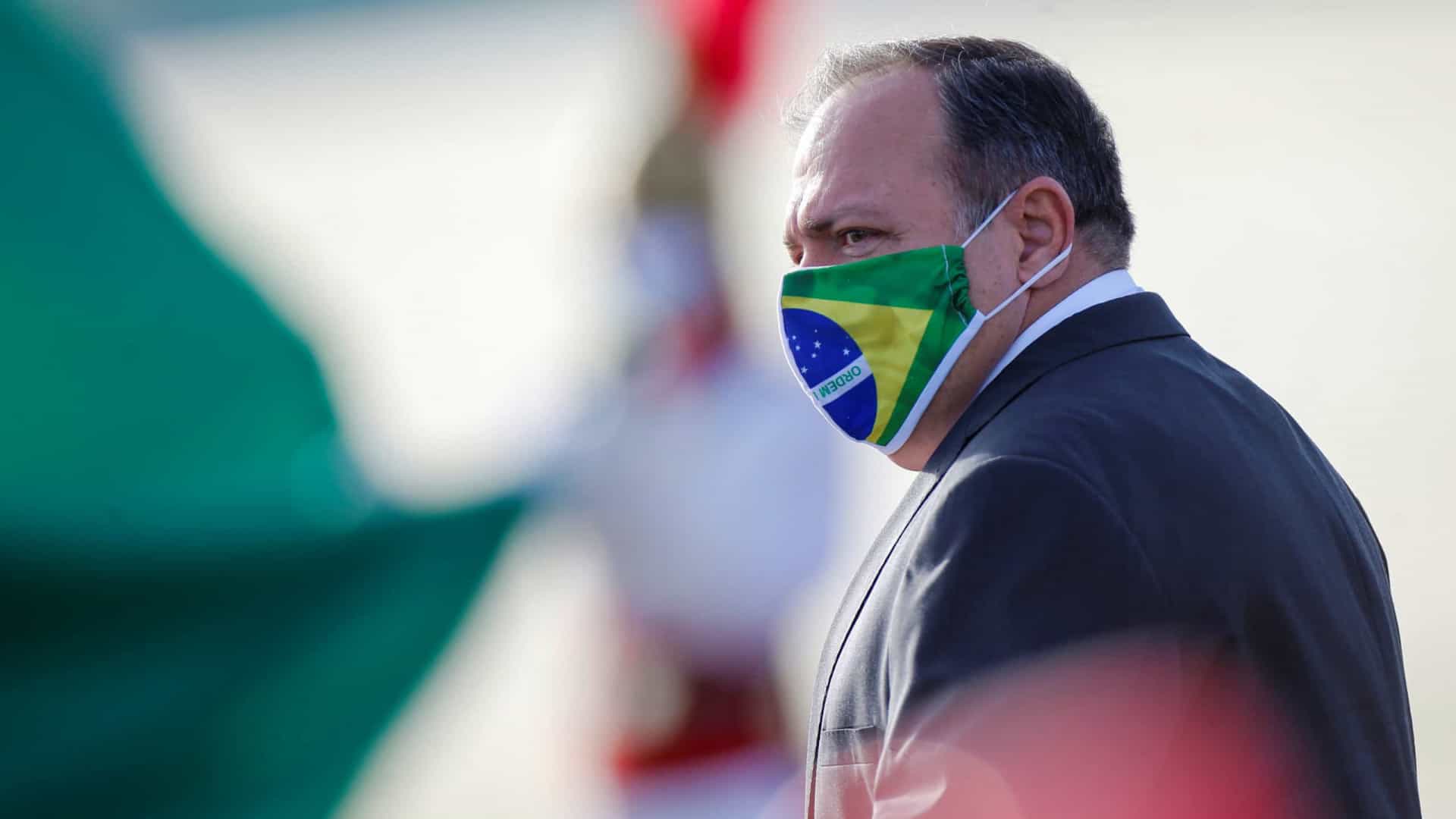 Ministro da Saúde Eduardo Pazuello testa positivo para covid-19