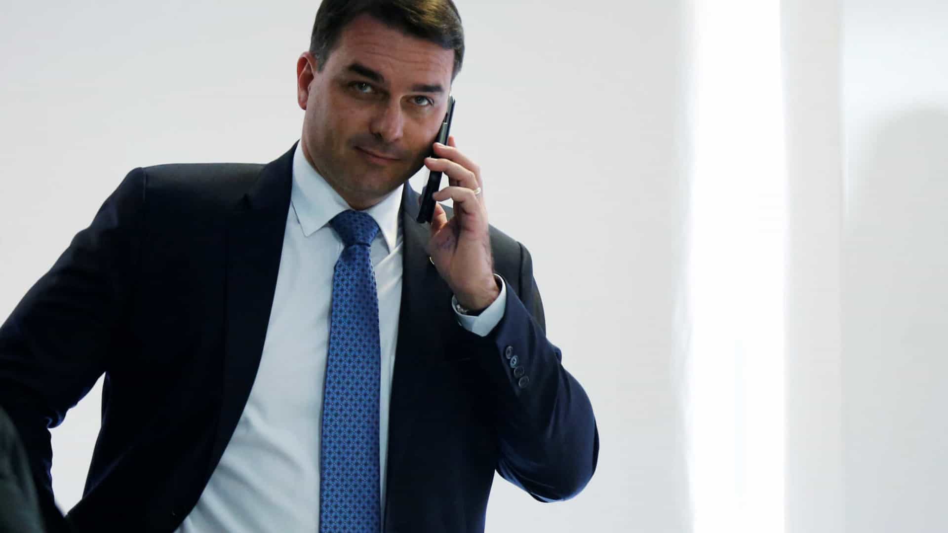 Ministro mantém veto à divulgação de documento do caso das 'rachadinhas'