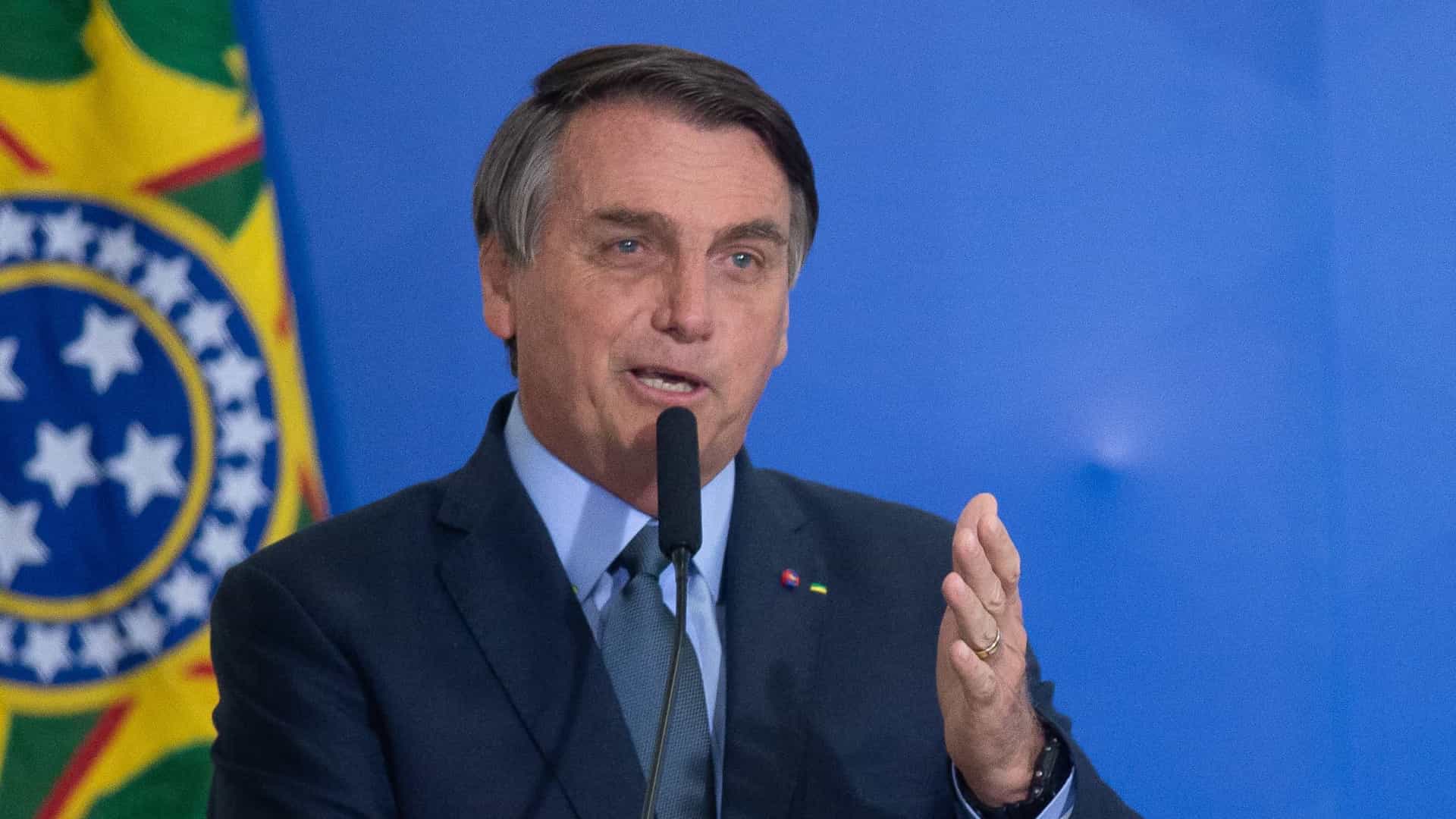 Bolsonaro diz que indicará pastor para próxima vaga do STF