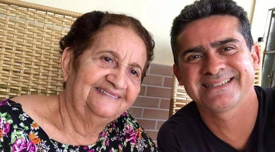 David suspende agenda para acompanhar mãe internada com Covid-19