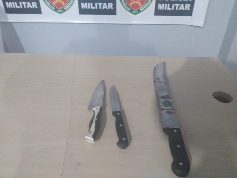 Motorista de aplicativo leva golpes de terçado durante tentativa de assalto