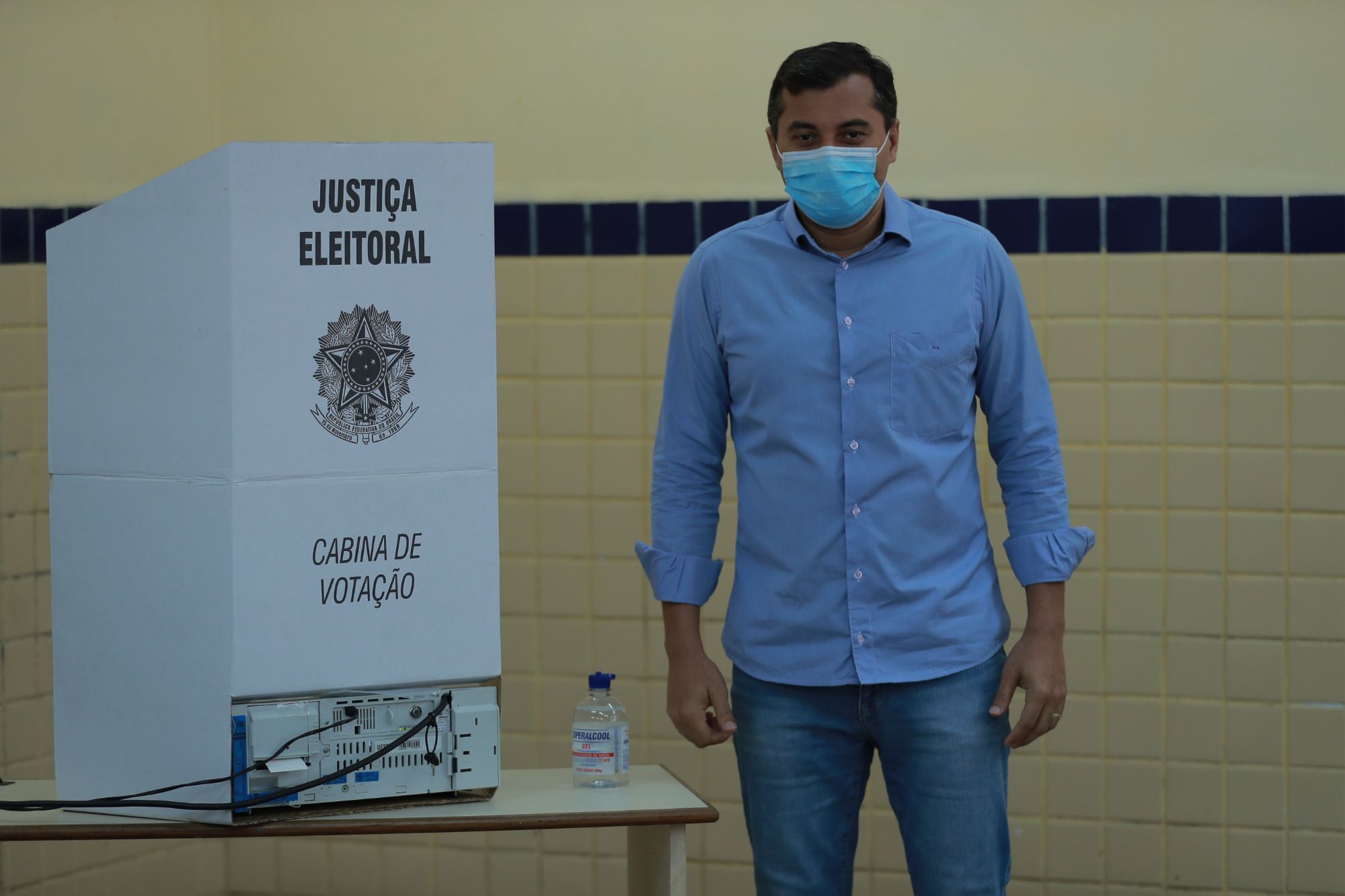 Wilson vota e defende parceria com próximo prefeito