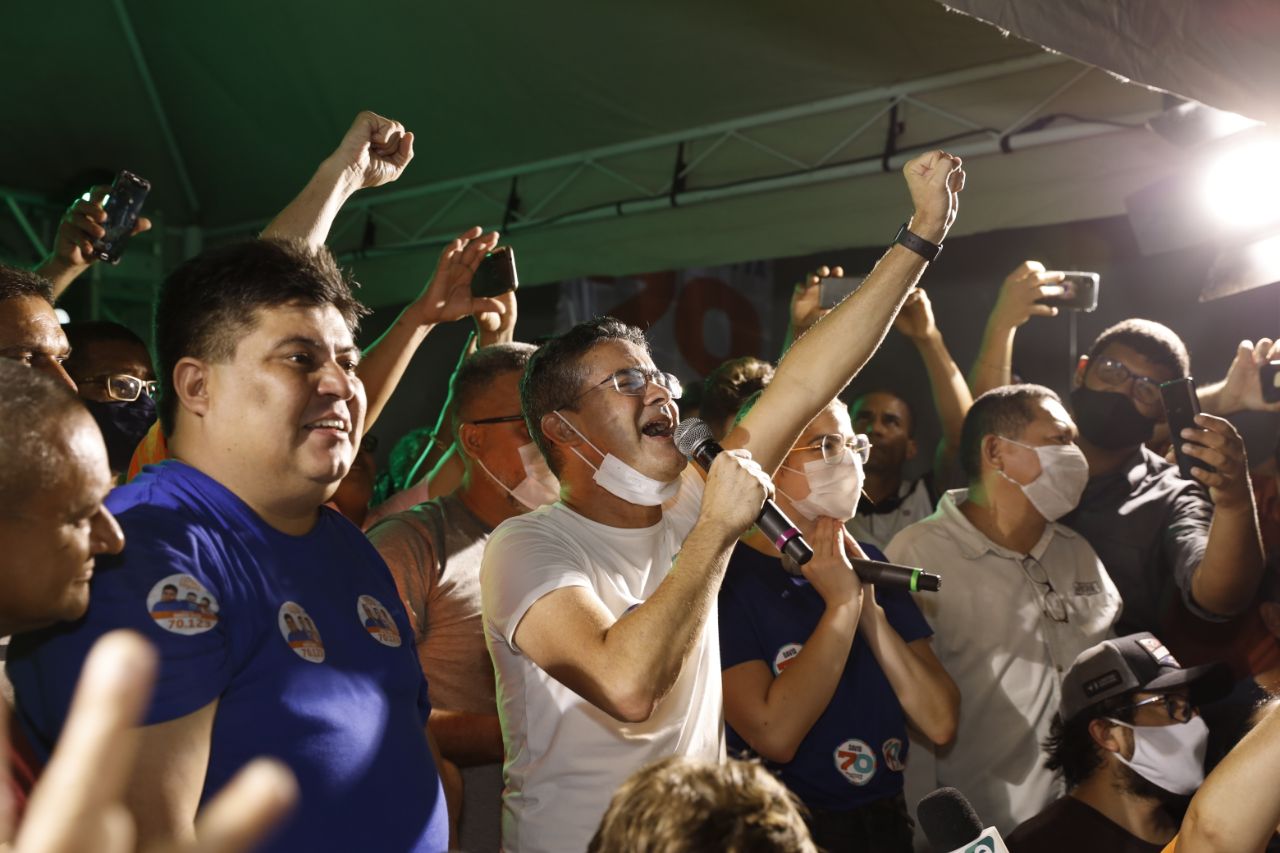 Com mais de 218 mil votos, David segue para o 2° turno contra Amazonino