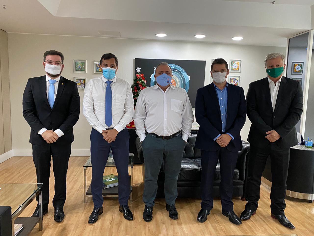 Em Brasília, Wilson garante apoio do ministro Pazuello para assistência a pacientes pós-Covid