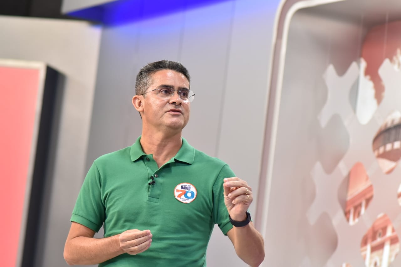 David diz que Amazonino promete auxílio ‘fantasioso’ para iludir eleitor