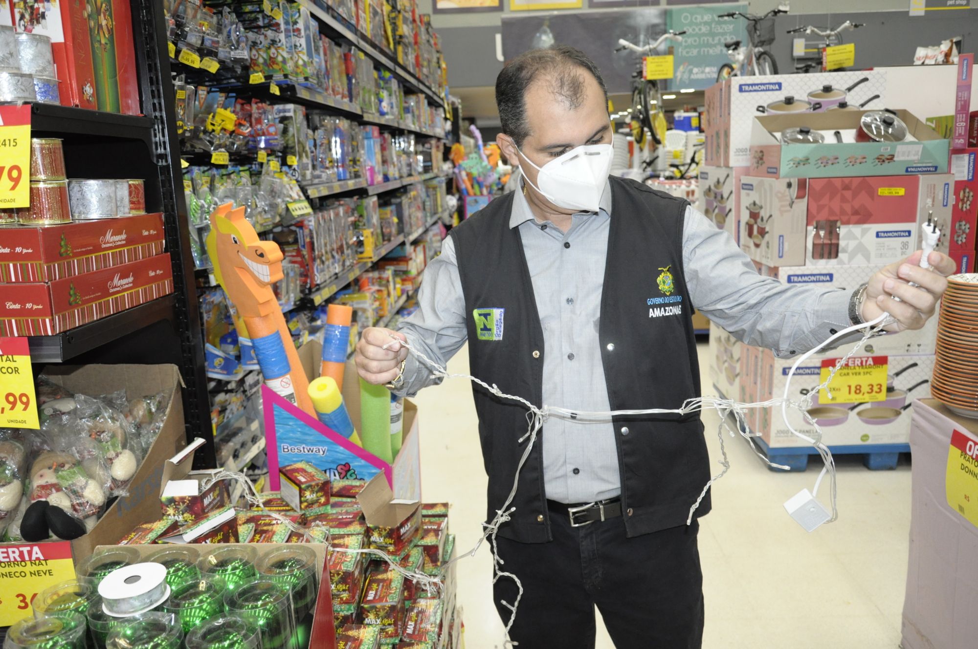 Operação fiscaliza produtos e alimentos da época natalina