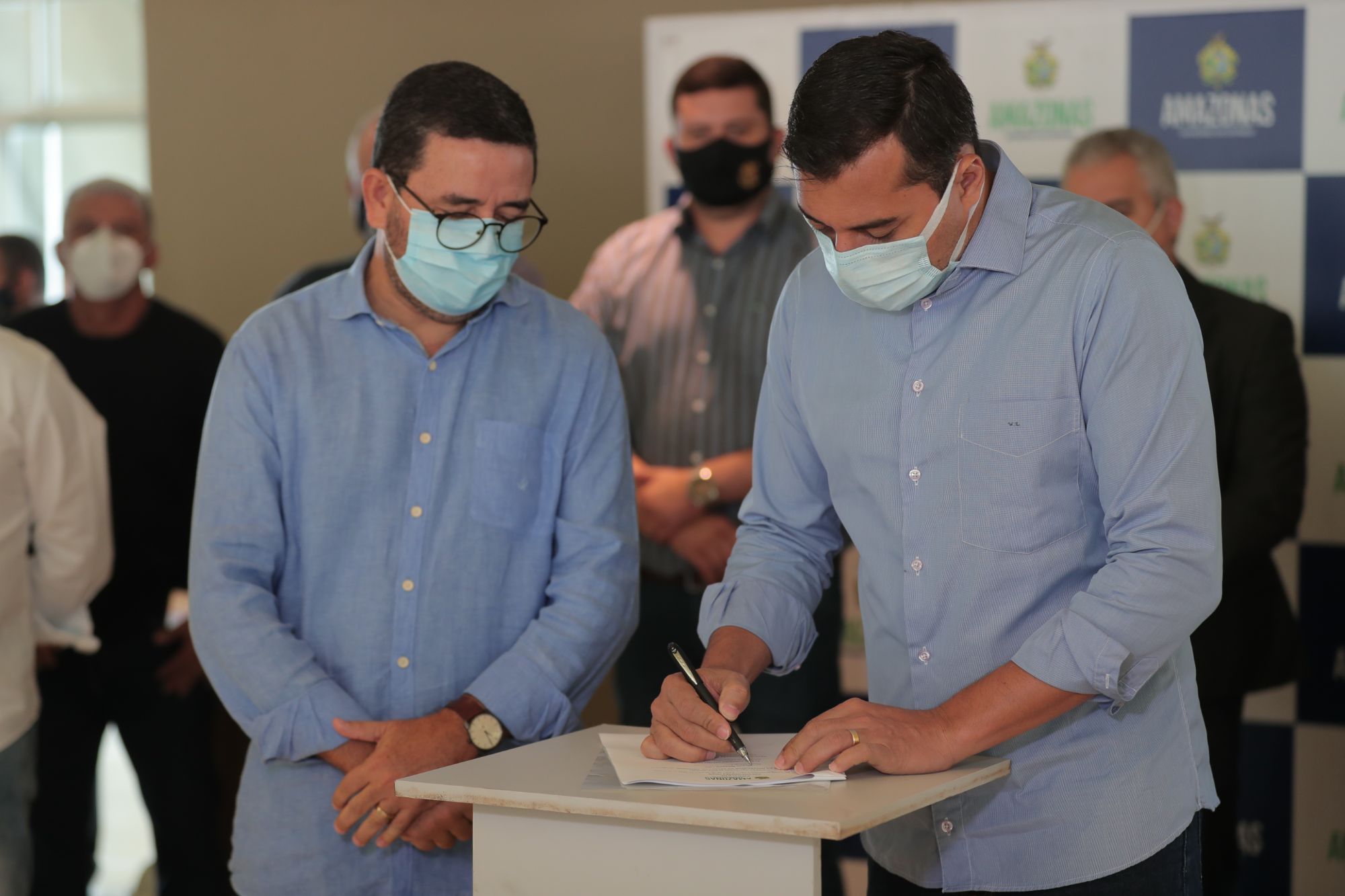 Wilson assina lei que impulsiona a atividade da aquicultura