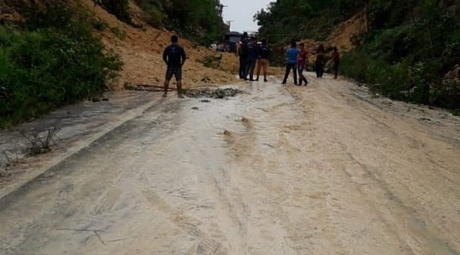 Estragos na AM-010 interditam estrada