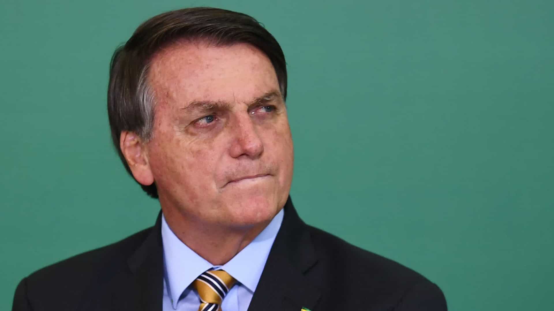 Popularidade de Bolsonaro cai e avaliação negativa cresce, diz CNI-Ibope