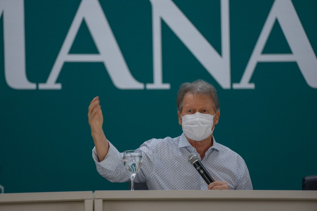 Arthur Neto define equipe e diz que pretende realizar uma transição 'pacífica e correta'