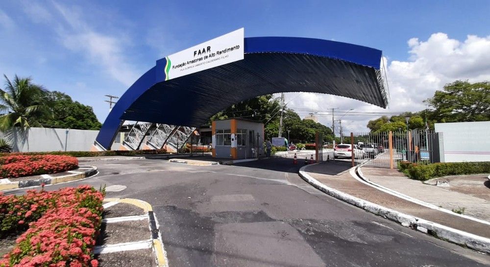 Quadrilha invade Vila Olímpica e agride seguranças em busca de armas