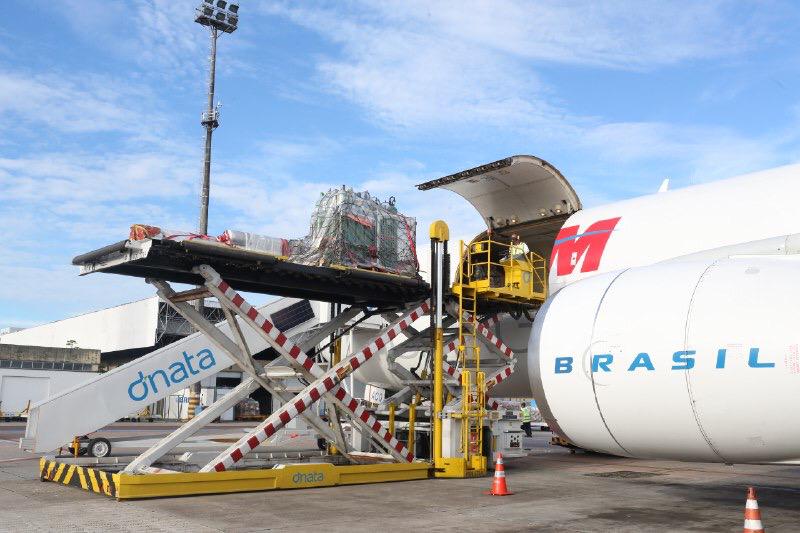 Amazonas recebe mais de 490 cilindros de oxigênio