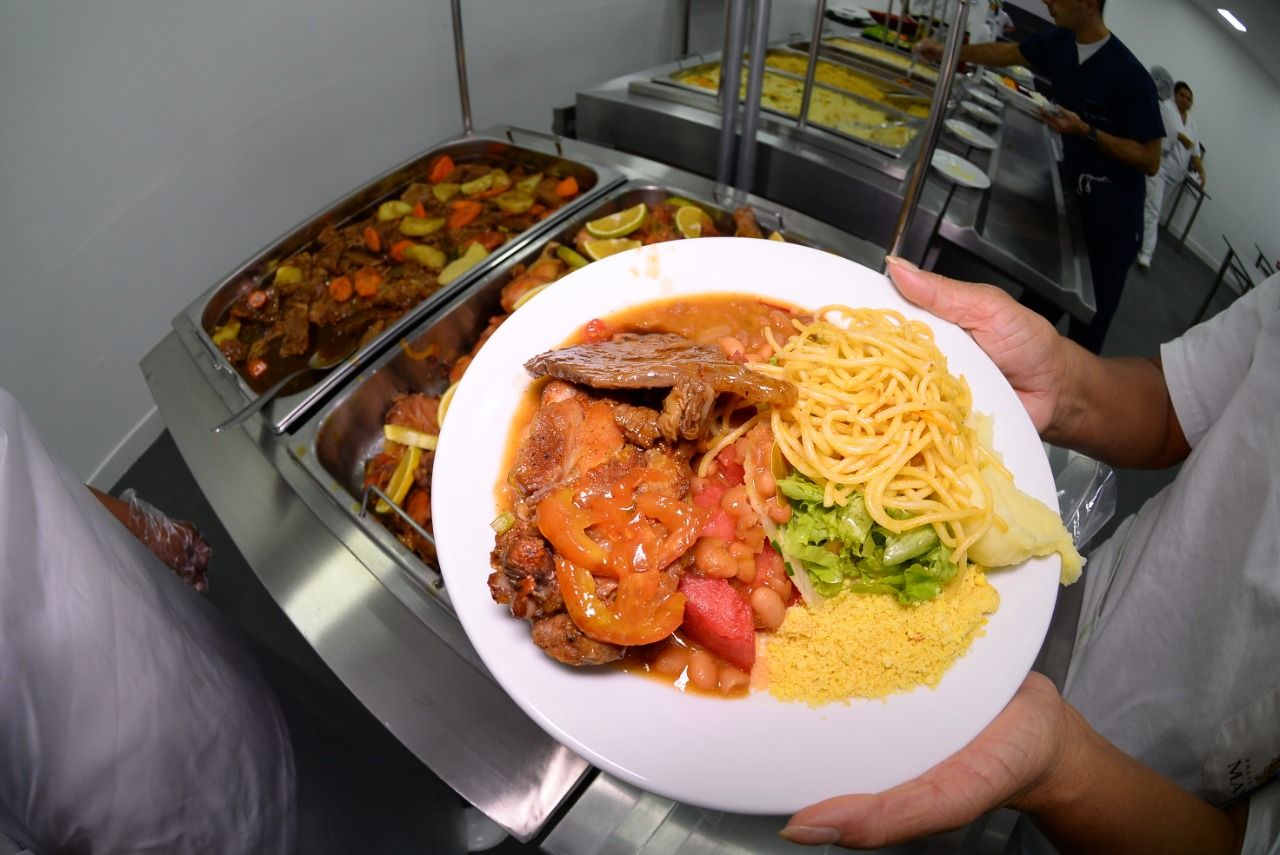Serviço de alimentação hospitalar integra linha de frente no combate ao Coronavírus