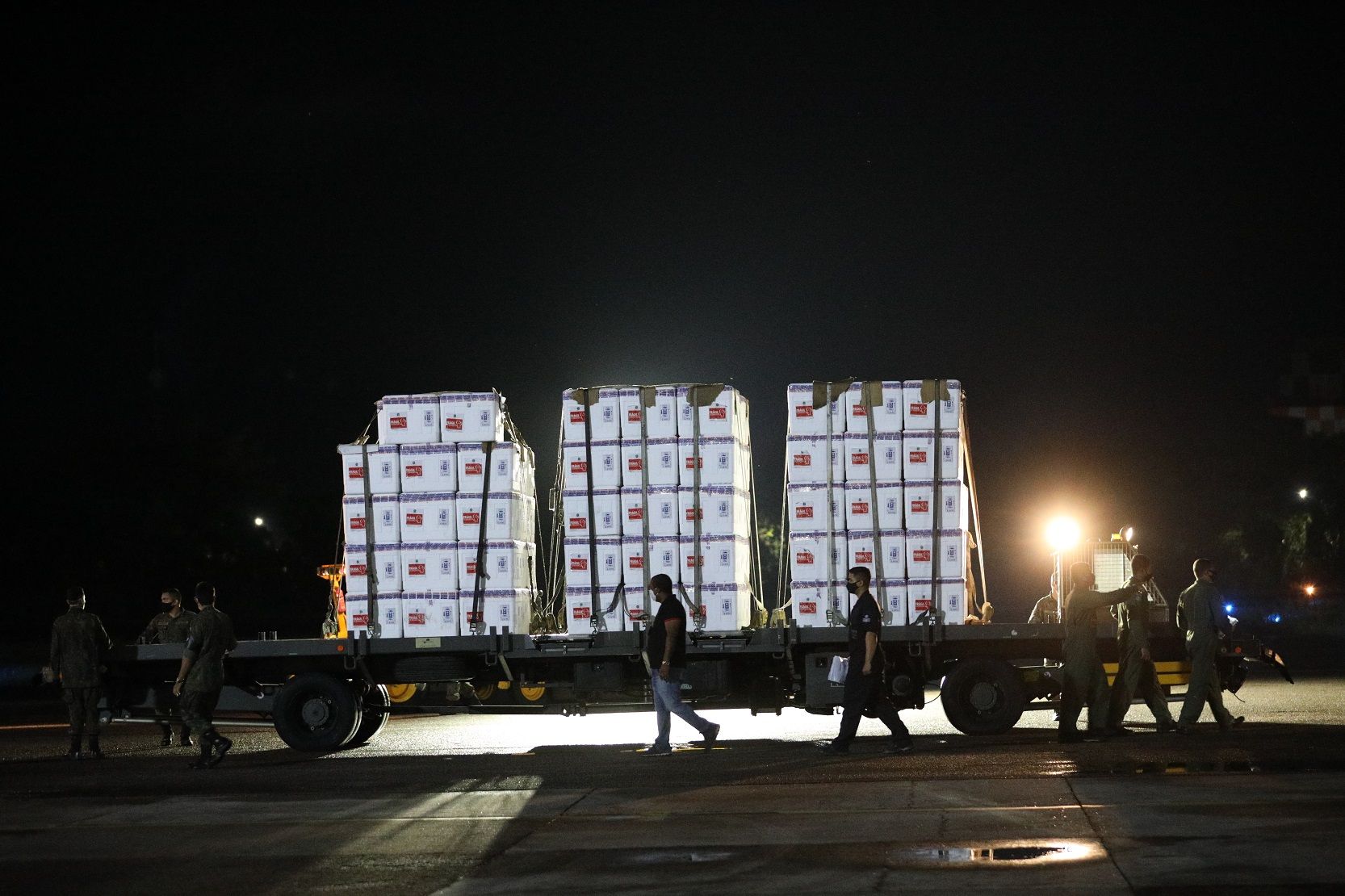 Defensoria questiona se Amazonas recebeu mesmo 300 mil doses de vacina