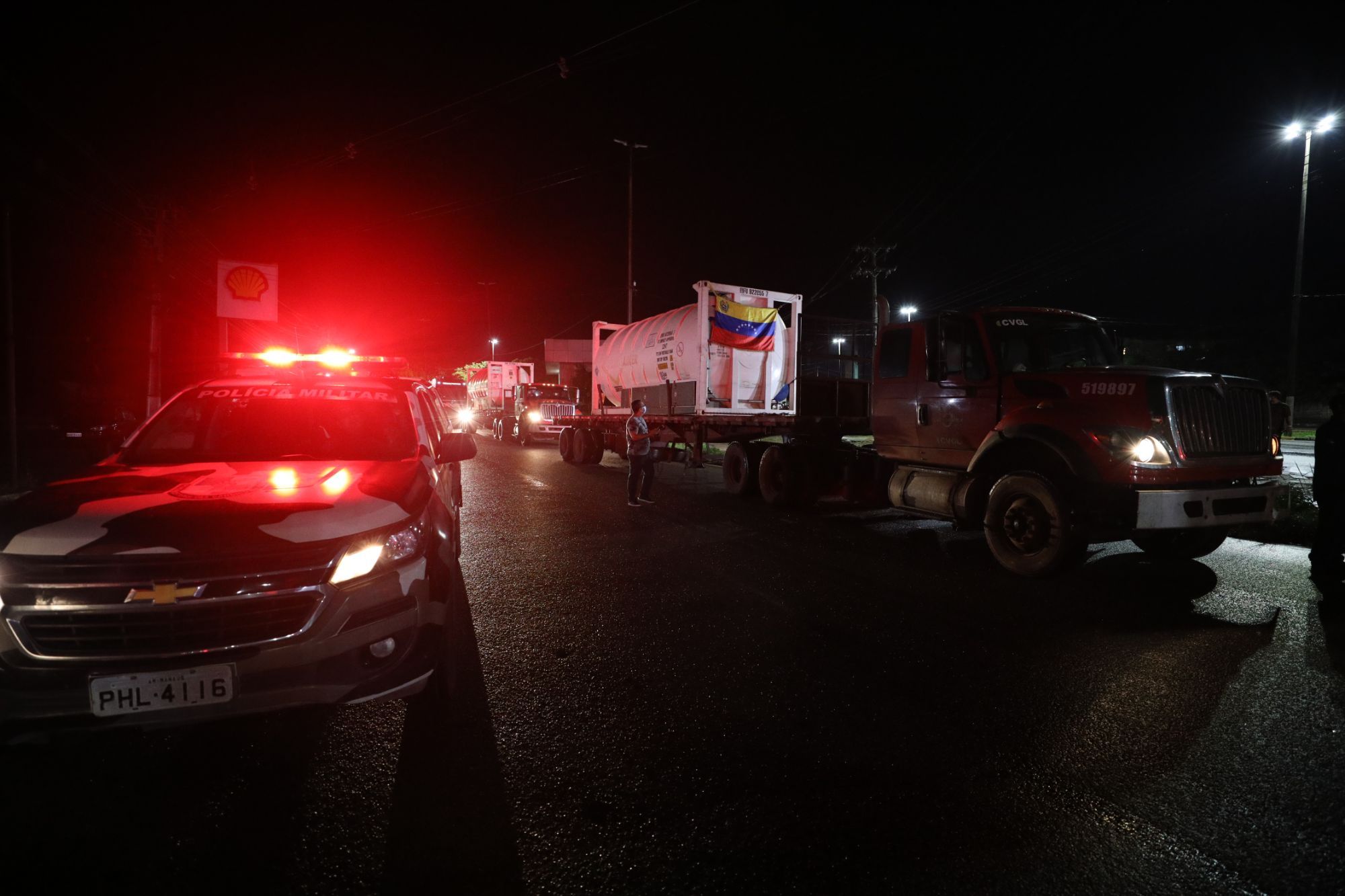 Amazonas recebe 136 mil metros cúbicos de oxigênio em doação da Venezuela