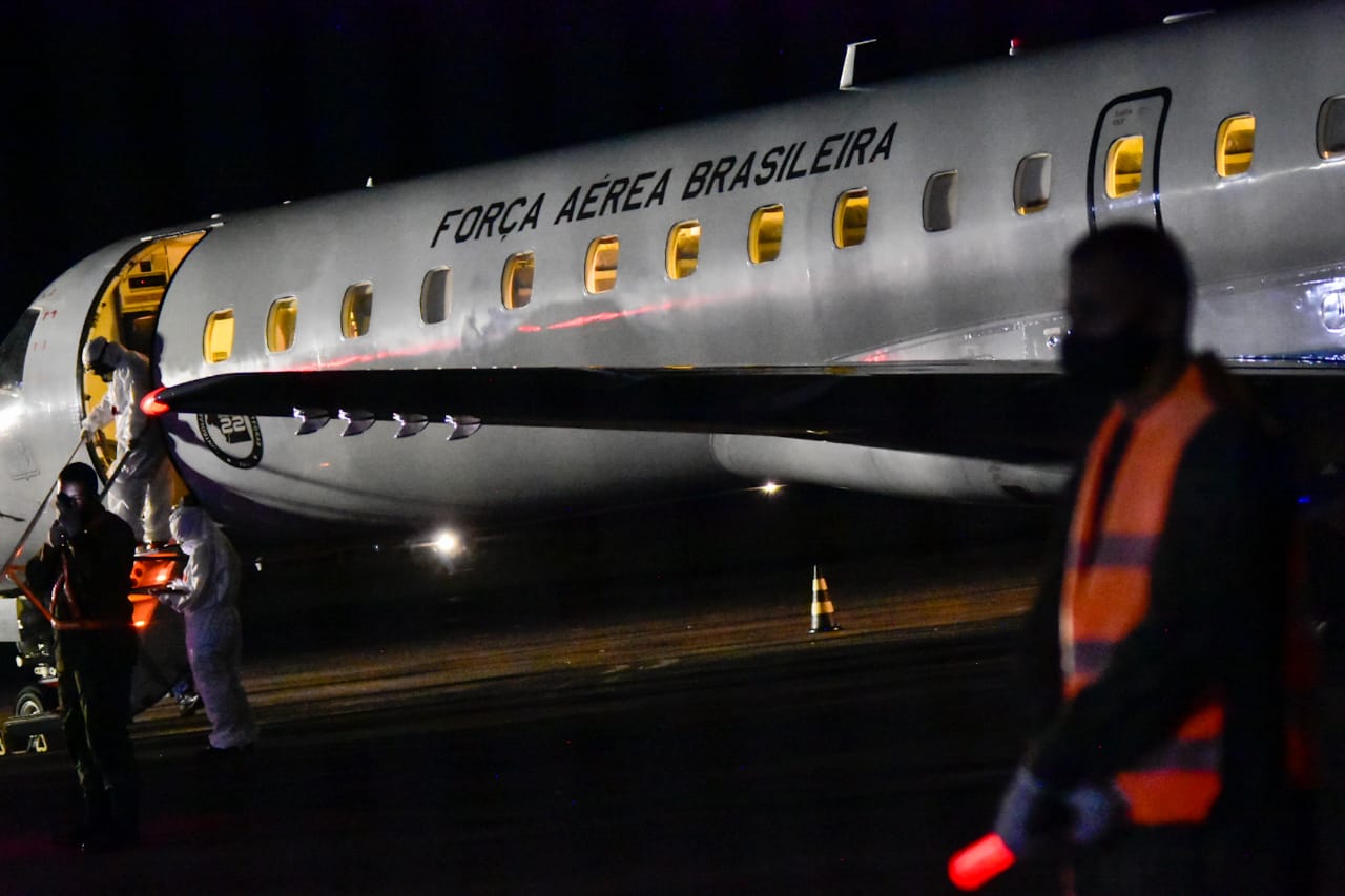 Amazonas transfere mais 16 pacientes para Recife