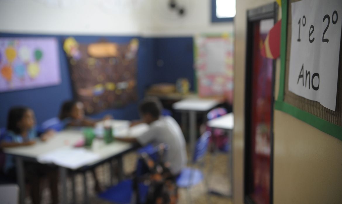 Núcleo do Consumidor da DPE-AM pede redução de 20% em mensalidades escolares para 2021