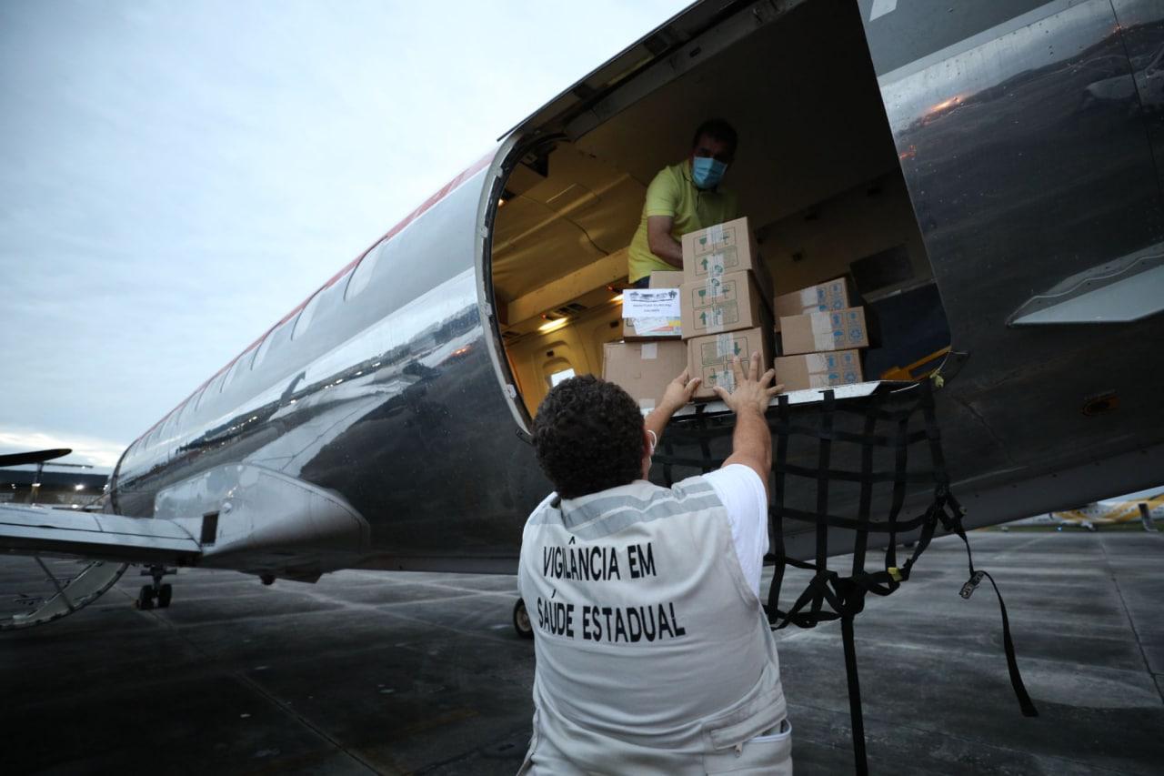 Casa Militar do Estado auxilia na entrega de vacinas a cidades do interior do Amazonas