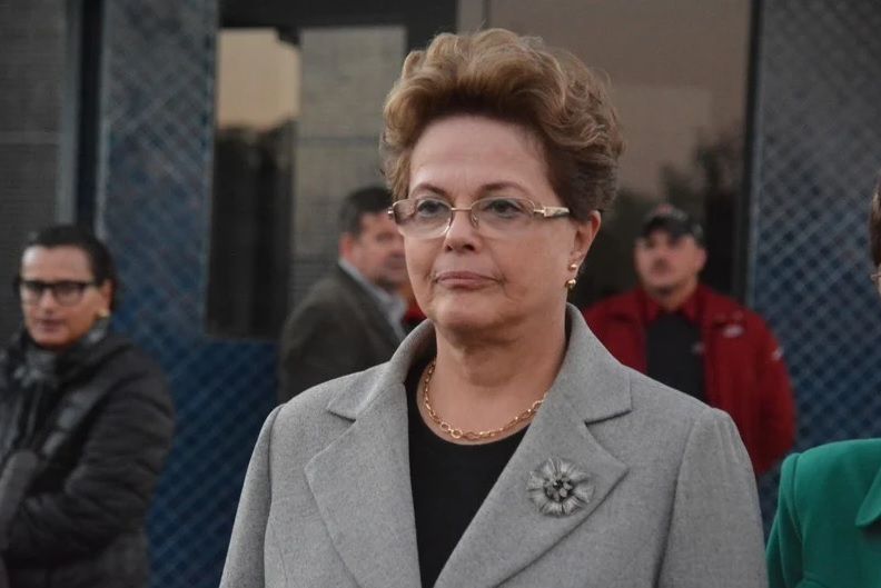 Convidada por Dória a tomar vacina, Dilma diz: 'não vou furar fila'