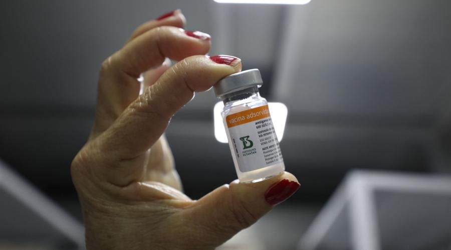 Vacinação para idosos de 60 a 69 anos começa na segunda-feira, em Manaus