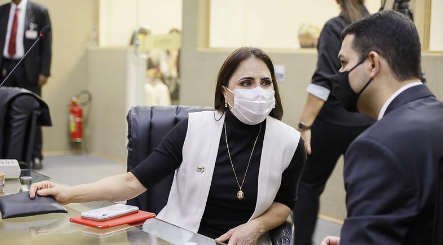 Nejmi pede redução do ICMS da gasolina e gás de cozinha