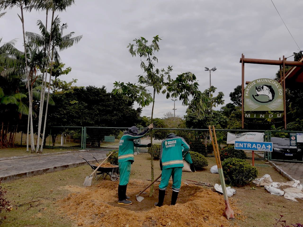 Prefeitura inicia trabalho de revitalização do Parque do Mindu