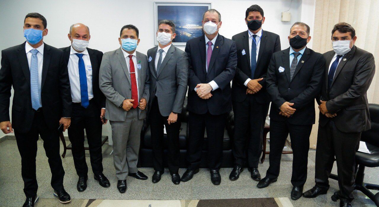 David garante R$ 50 milhões para a habitação em Manaus, junto à bancada federal